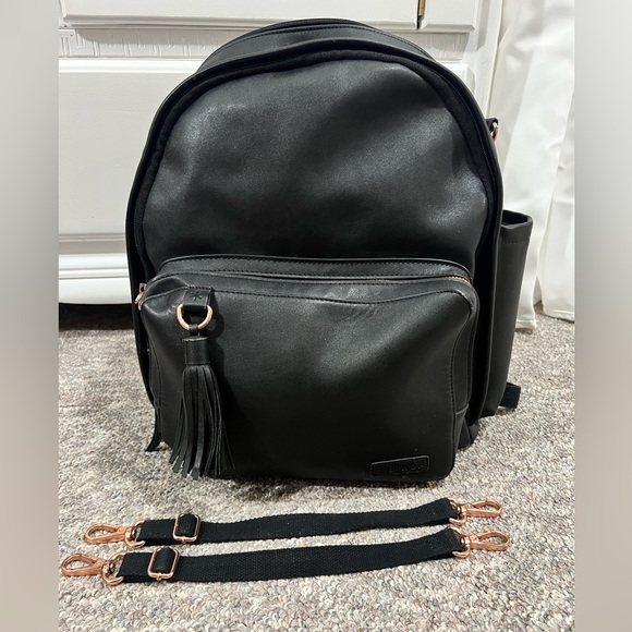 Skip Hop Greenwich Simply Chic Diaper Bag (Backpack) - Picture 2 of 10